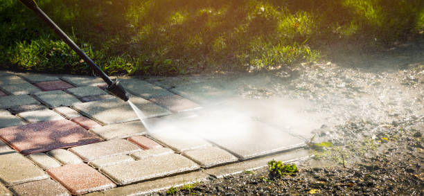 Best Pool Deck Cleaning  in East San Gabriel, CA